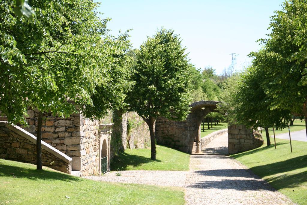 Quinta De La Barandica Guest House Миранда до Дуро Екстериор снимка